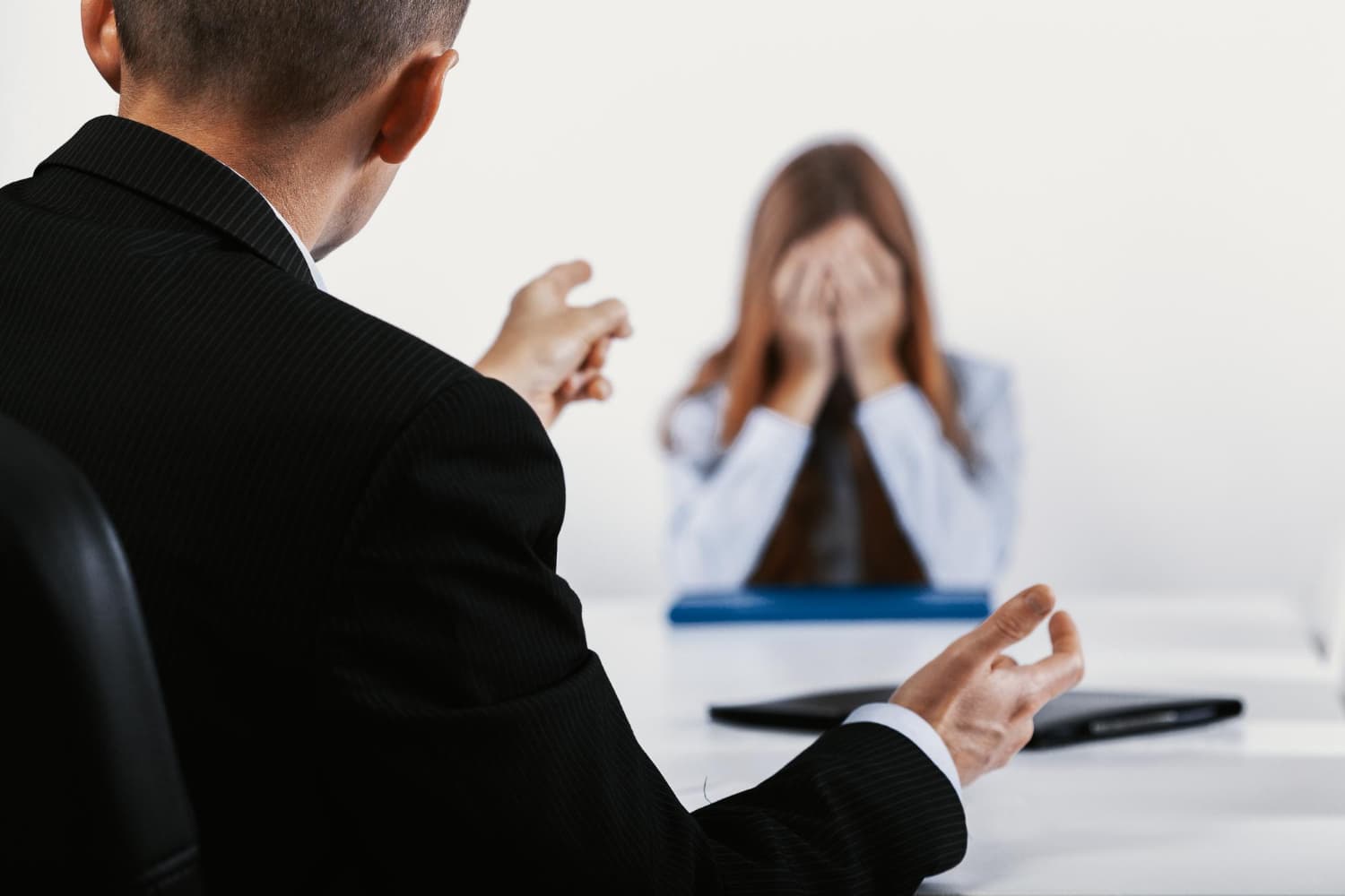 consecuencias de sufrir acoso laboral